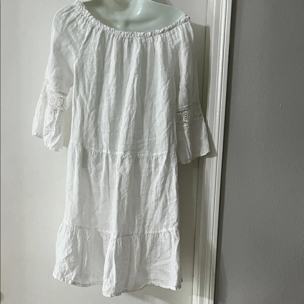 Elegant White Lace Detail dress - Picture 4 of 8